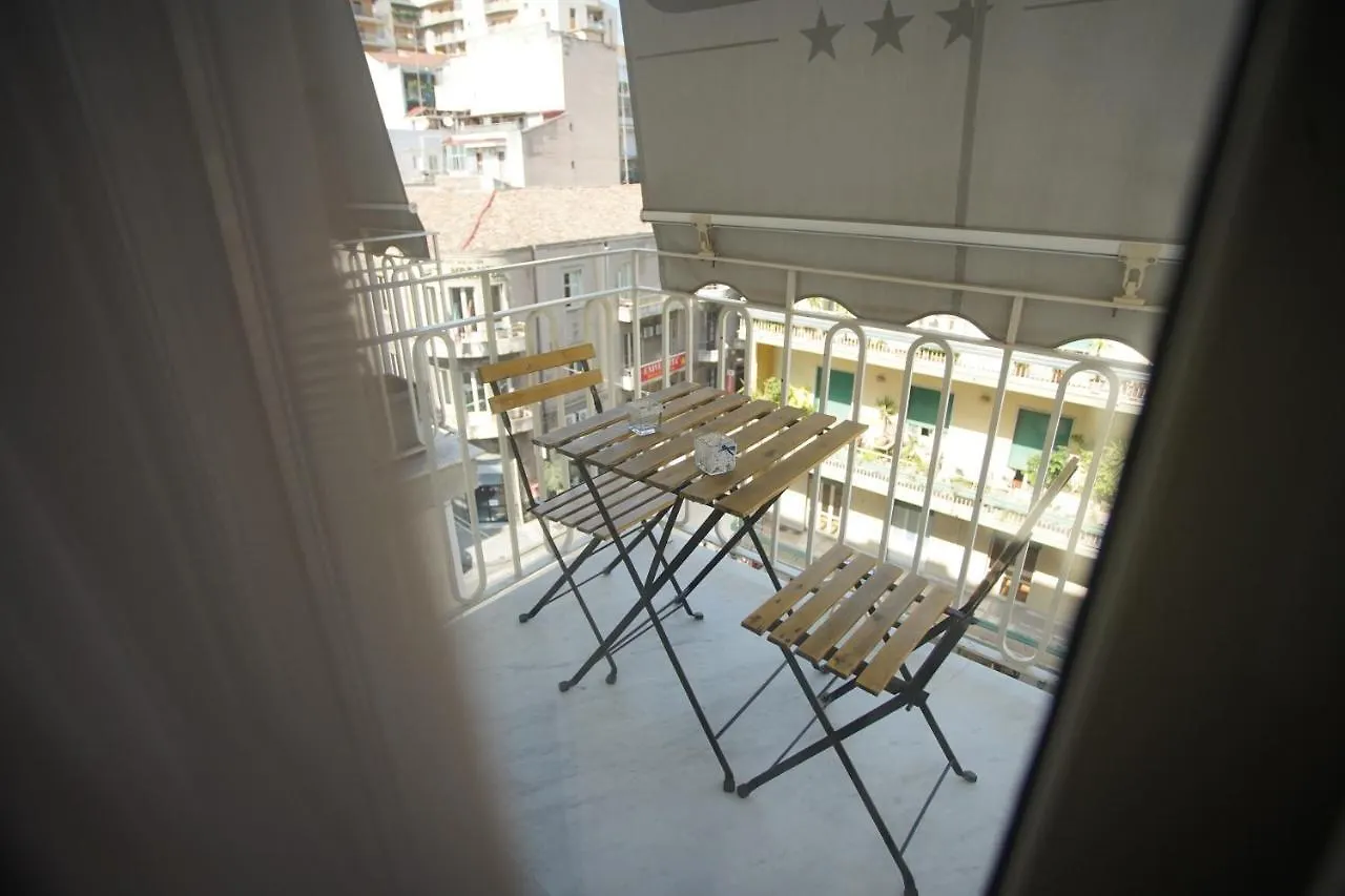 Bed and Breakfast La Dimora Aeroporto di Catania Fontana Rossa 3*,